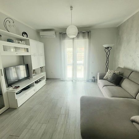 夸尔图-圣埃莱娜La Casa Di Fiona公寓 外观 照片